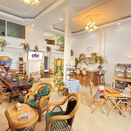 Dutch Hosted B&B, Abc Phnom Penh Exterior photo