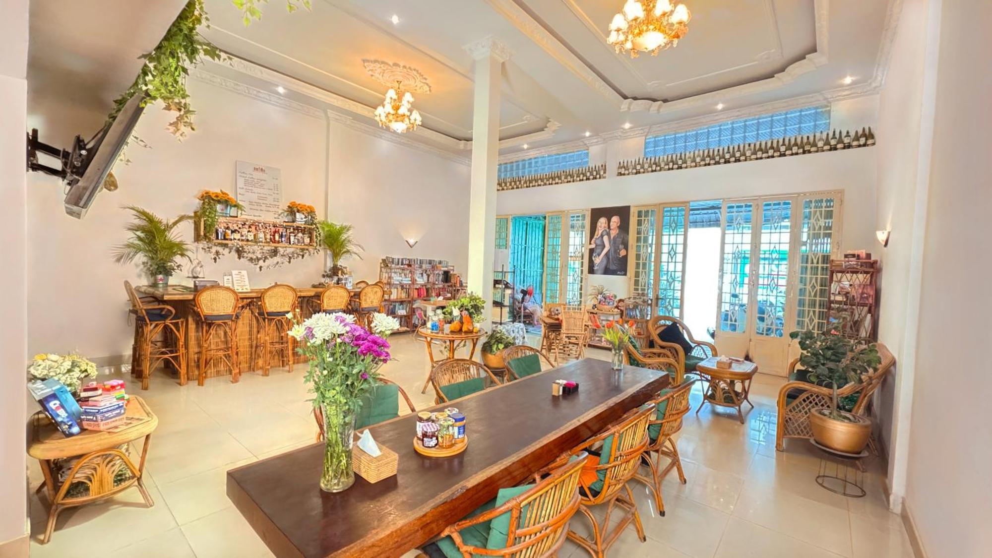 Dutch Hosted B&B, Abc Phnom Penh Exterior photo